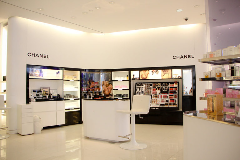 Shopping the Stores at CF Shops at Don Mills Rodeo Drive Condos